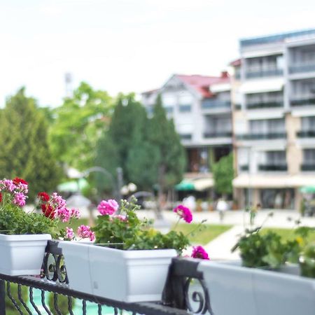 Seasons Hotel Struga Bagian luar foto