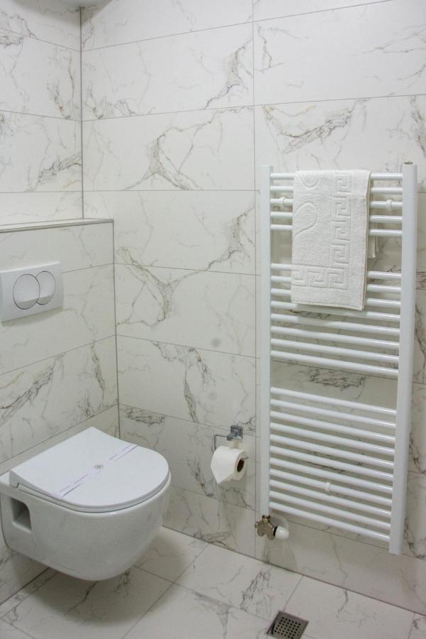 Seasons Hotel Struga Bagian luar foto