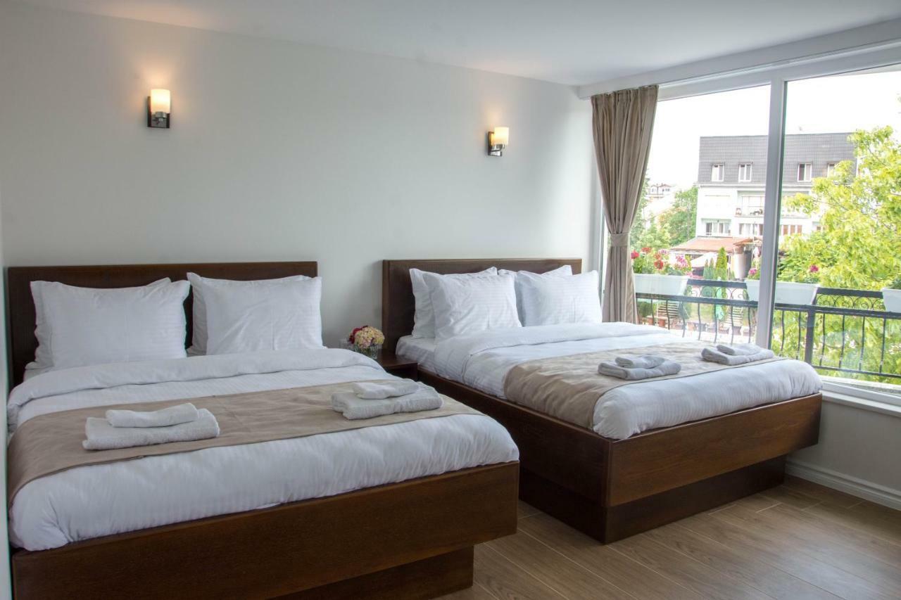 Seasons Hotel Struga Bagian luar foto