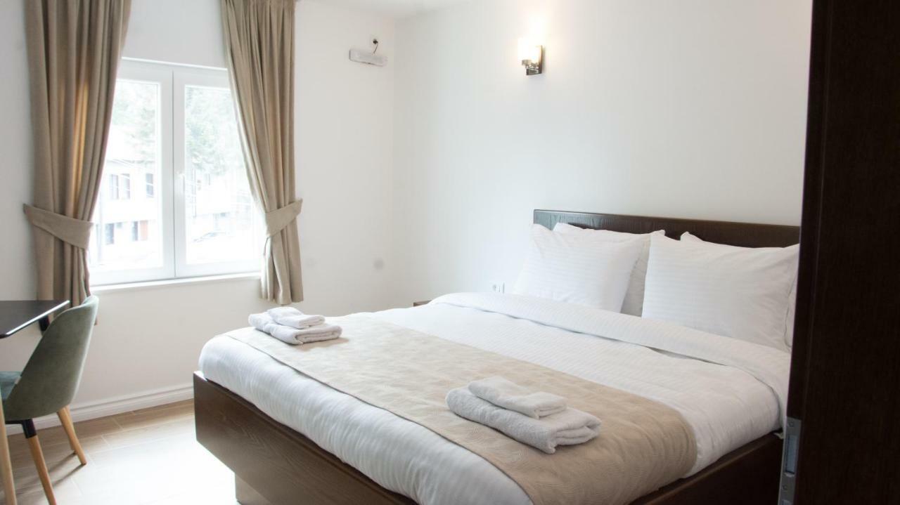 Seasons Hotel Struga Bagian luar foto