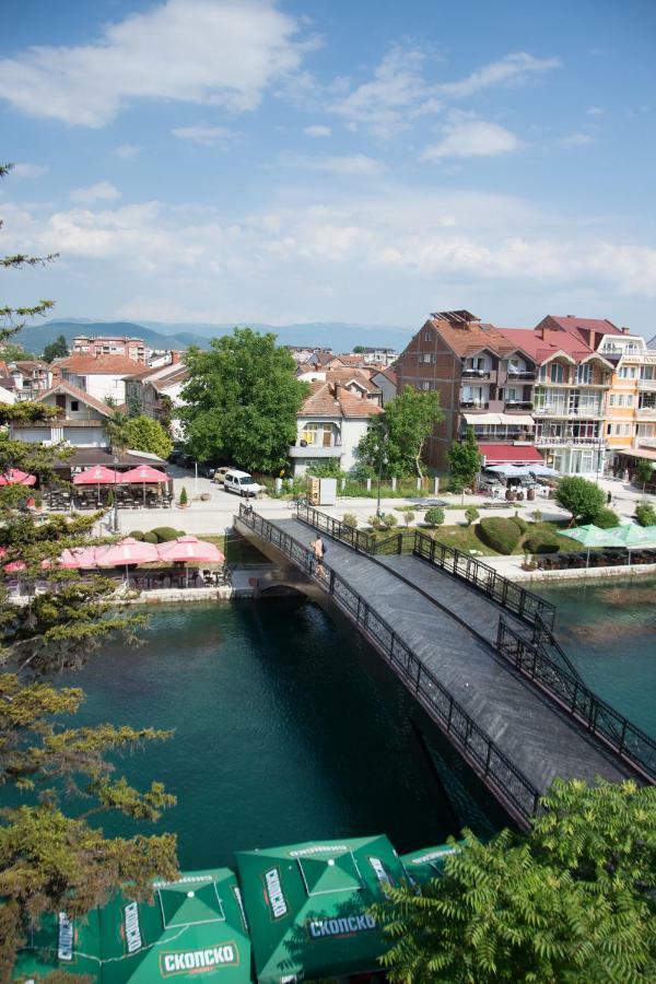 Seasons Hotel Struga Bagian luar foto